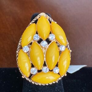 Teardrop Stretch Statement Ring